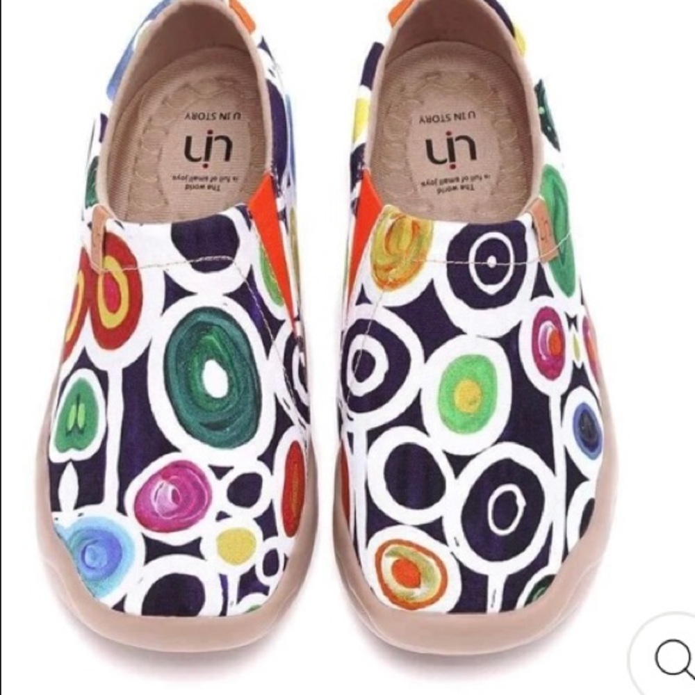 New UIN Slip On Size 9